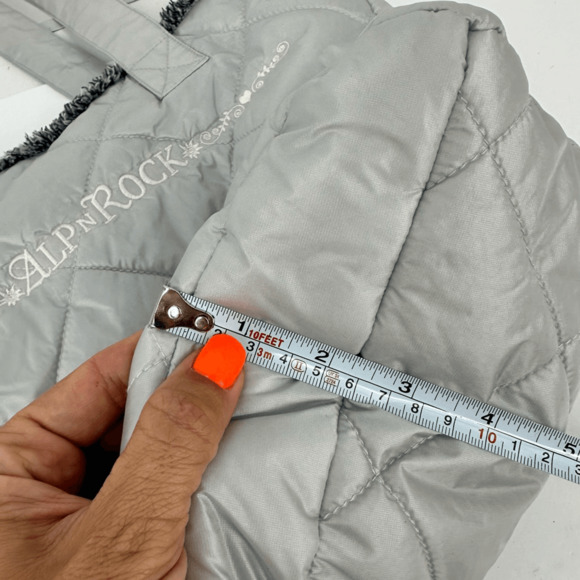 Alp n Rock Reversible Quilted Nylon Tote Grey - Picture 10 of 12